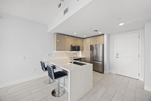 4 of 45 - 2000 Metropica Way #802, Sunrise, FL