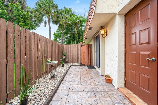 4 of 49 - 8321 S Coral Circle, North Lauderdale, FL