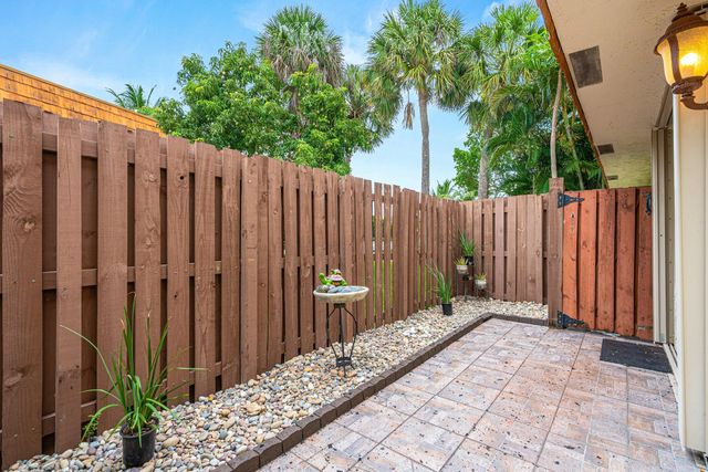 5 of 49 - 8321 S Coral Circle, North Lauderdale, FL