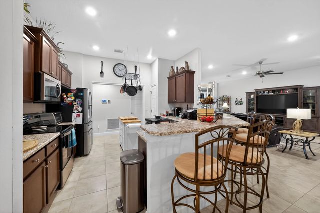 4 of 26 - 1858 Sw Mackenzie Street, Port St. Lucie, FL