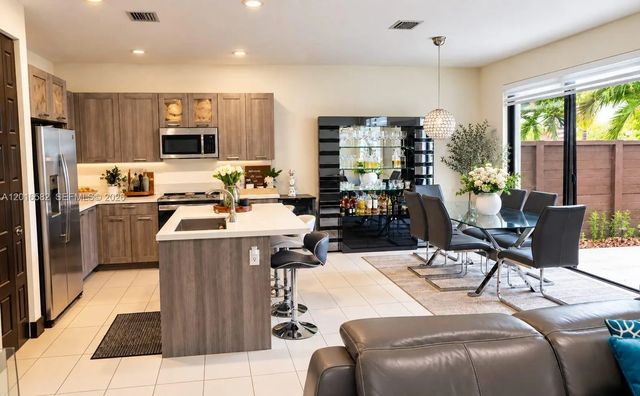 3 of 35 - 16012 Nw 91st Court, Miami Lakes, FL