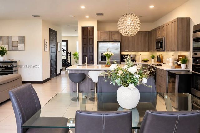 4 of 35 - 16012 Nw 91st Court, Miami Lakes, FL