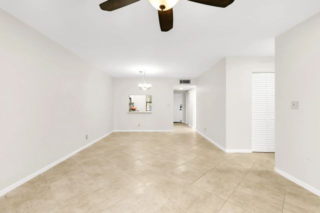 5 of 17 - 3077 Carambola Circle S, Coconut Creek, FL