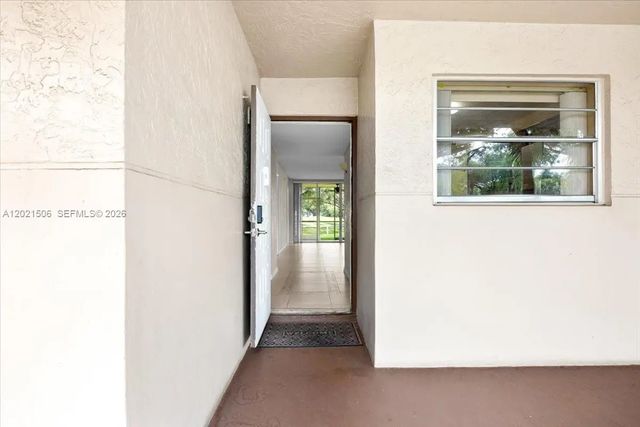 4 of 92 - 9501 Seagrape Drive #102, Davie, FL