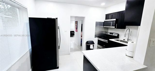 5 of 37 - 139 Nw 14th Way, Dania Beach, FL