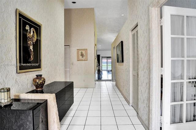 3 of 27 - 3273 W Inverrary Boulevard W, Lauderhill, FL