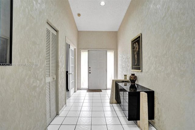 4 of 27 - 3273 W Inverrary Boulevard W, Lauderhill, FL