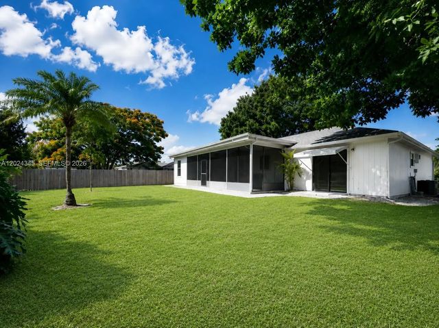 2 of 34 - 112 Se Vin Rose Circle, Palm Bay, FL