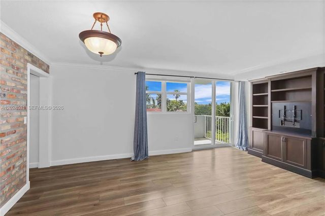 2 of 23 - 16518 Ne 26th Avenue #405, North Miami Beach, FL