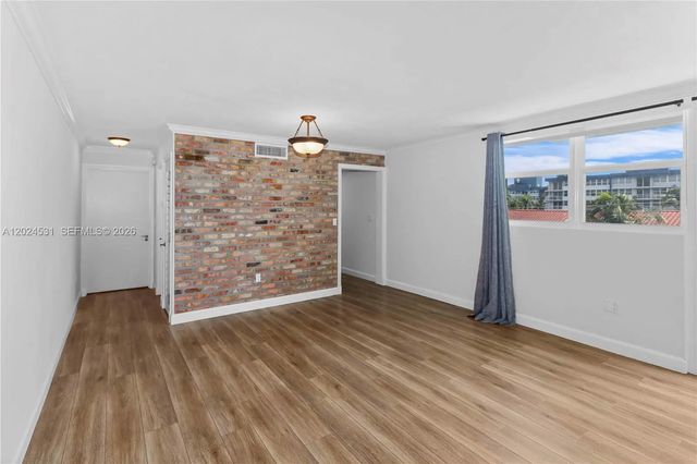 3 of 23 - 16518 Ne 26th Avenue #405, North Miami Beach, FL