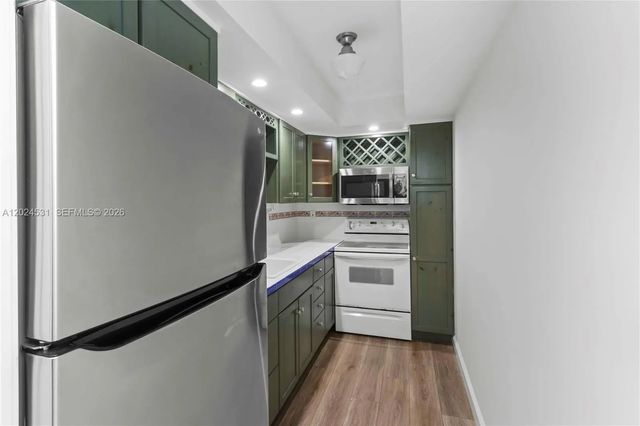 5 of 23 - 16518 Ne 26th Avenue #405, North Miami Beach, FL