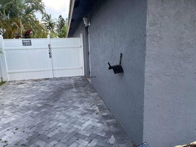 4 of 56 - 5369 Gene Circle, West Palm Beach, FL