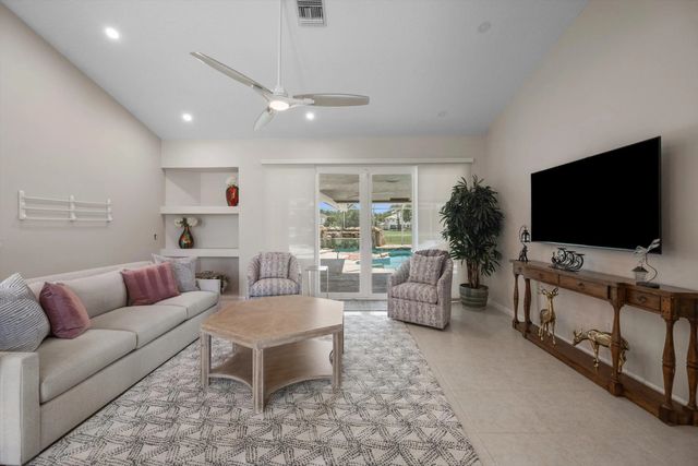 4 of 54 - 15880 Meadow Wood Drive, Wellington, FL
