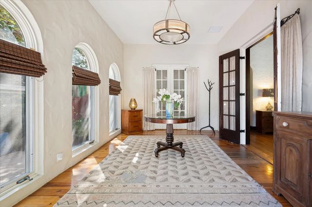 5 of 37 - 704 Se 8th Street, Fort Lauderdale, FL