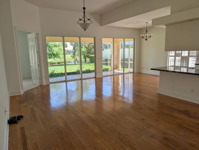 5 of 19 - 170 Euphrates Circle, Palm Beach Gardens, FL