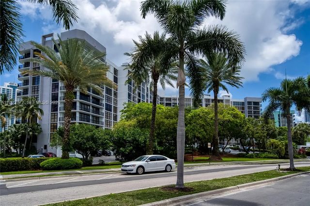 3 of 48 - 600 Sw Parkview Drive #505, Hallandale Beach, FL