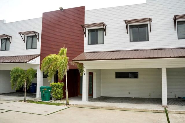 2 of 39 - 958 Nw 10th Street #4, Florida City, FL