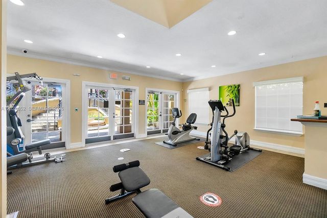 3 of 4 - 2861 Ne 185th Street #302, Aventura, FL