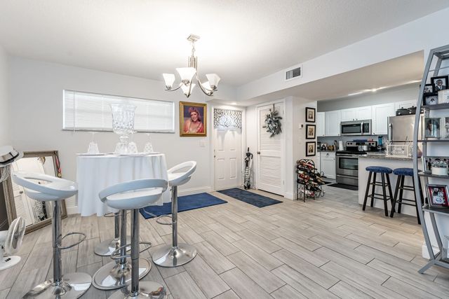 8911 S Hollybrook Boulevard #306, Pembroke Pines