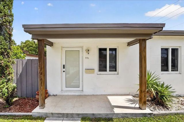 2 of 36 - 995 Ne 156th Terrace, North Miami Beach, FL