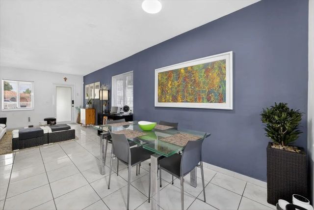 5 of 36 - 995 Ne 156th Terrace, North Miami Beach, FL
