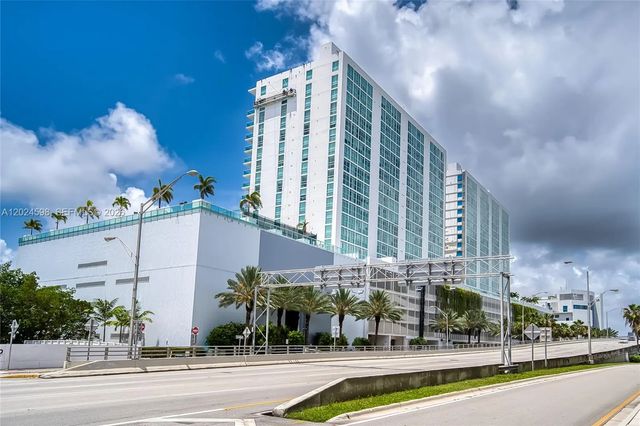 5 of 70 - 400 Sunny Isles Boulevard #1202, Sunny Isles Beach, FL