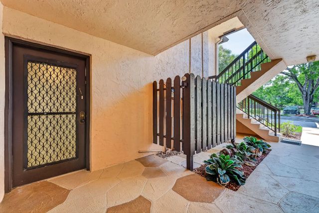 4 of 37 - 2240 Sw 92nd Terrace #2402, Davie, FL