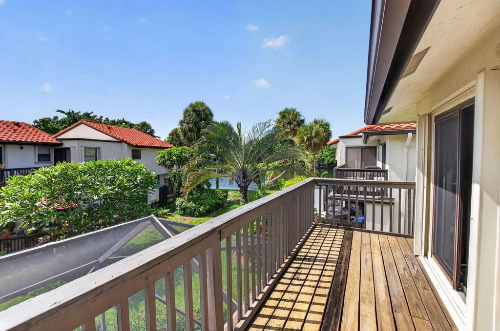 5726 Fox Hollow Drive #g, Boca Raton