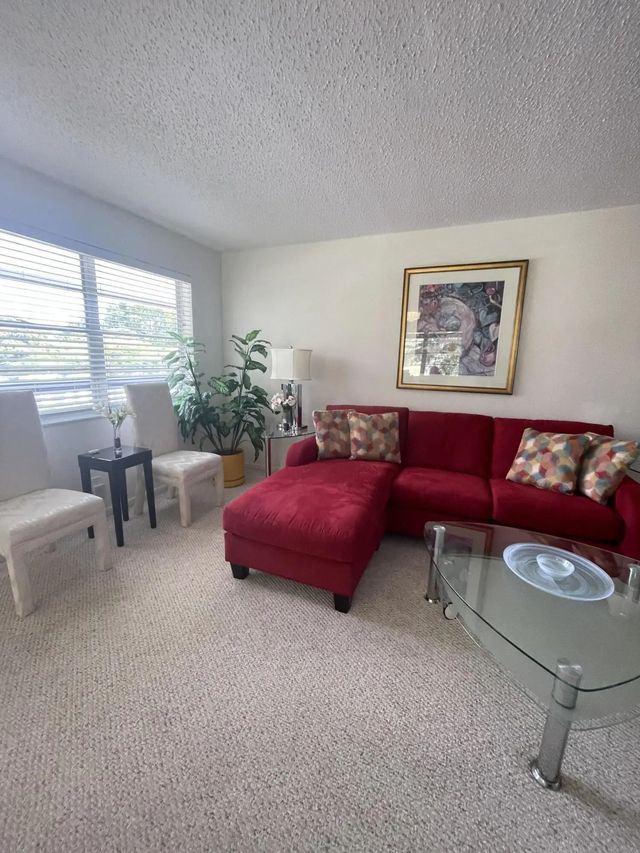 2 of 24 - 40 Keswick B #40, Deerfield Beach, FL