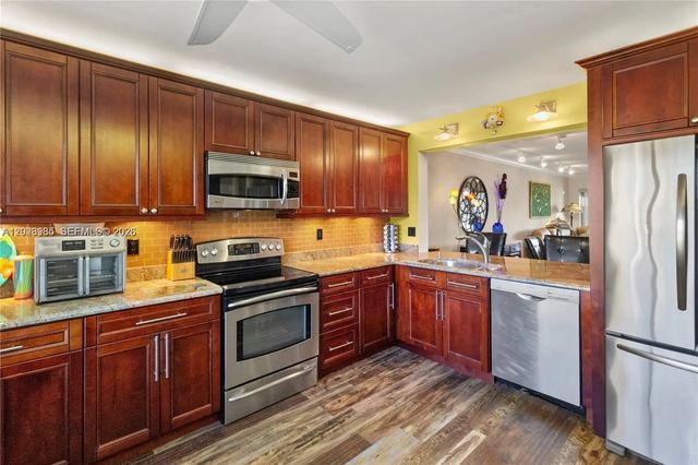 3 of 49 - 5519 Fairway Park Drive #203, Boynton Beach, FL