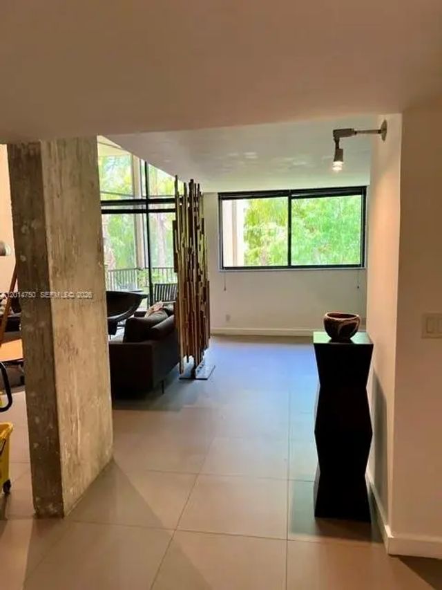 2 of 37 - 20365 W Country Club Drive #th24, Aventura, FL