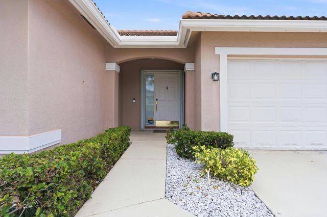 2 of 43 - 5317 Oakmont Village Circle, Lake Worth, FL