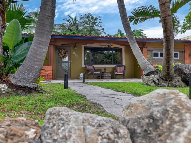 2 of 85 - 949 Ne 25th Avenue, Pompano Beach, FL