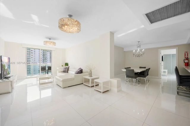 5 of 16 - 19370 Collins Avenue #916, Sunny Isles Beach, FL