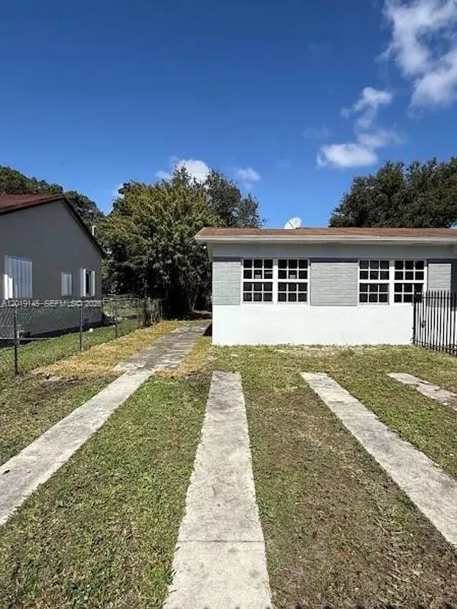 2345 Nw 65th Street, Miami