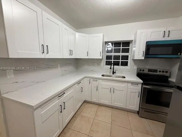 3 of 29 - 2345 Nw 65th Street, Miami, FL