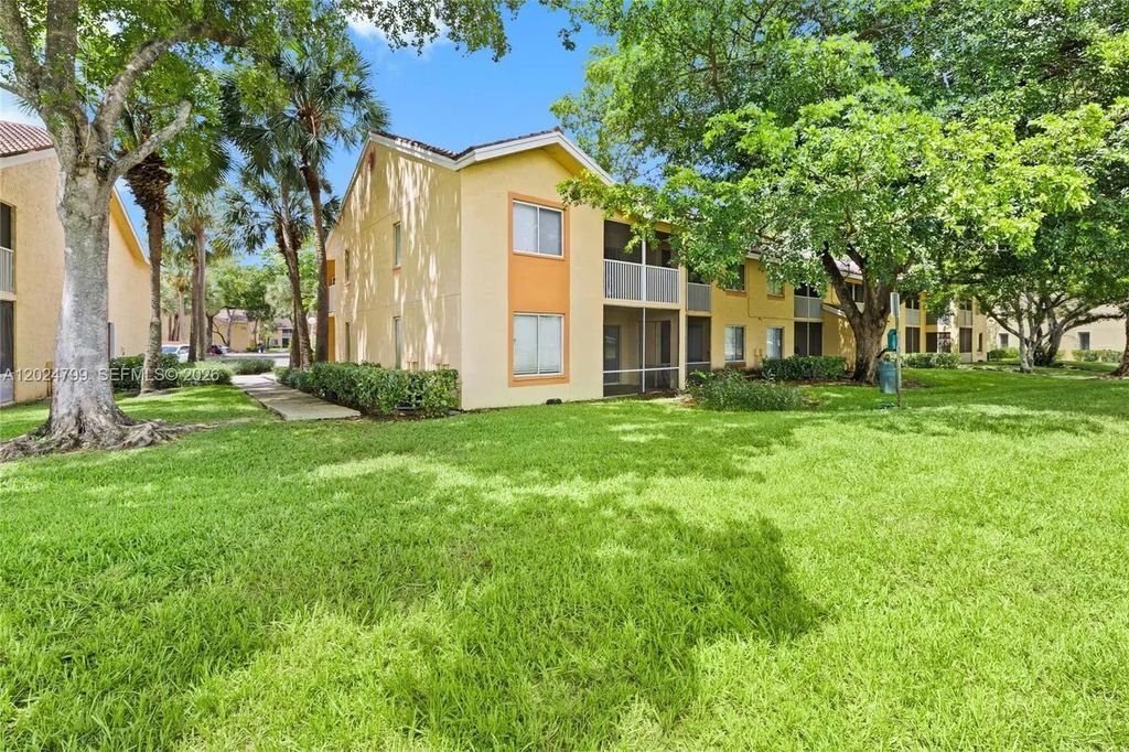1025 Coral Club Drive #1025, Coral Springs