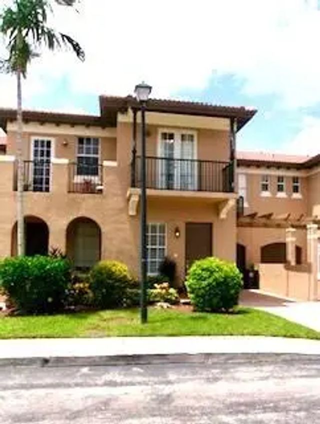 6898 Julia Gardens Drive, Coconut Creek