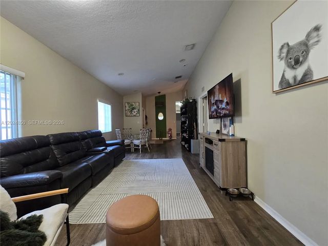 3 of 41 - 1236 Ne 32nd Avenue, Homestead, FL
