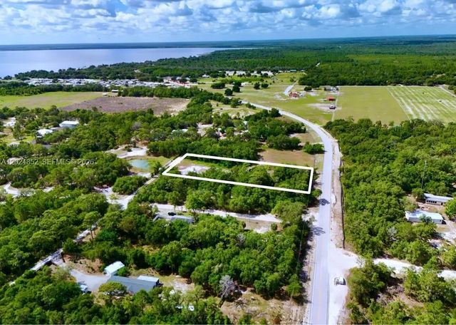 2 of 35 - 3175 Walk In Water Road, Lake Wales, FL