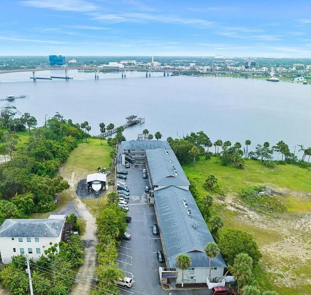 900 S Peninsula Drive, Daytona Beach