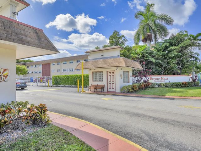 2 of 52 - 5300 Washington Street #e208, Hollywood, FL