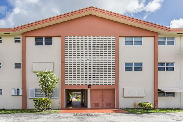 3 of 52 - 5300 Washington Street #e208, Hollywood, FL