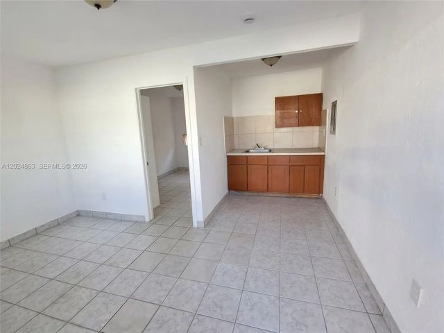 3 of 16 - 625 W Avenue A, Belle Glade, FL