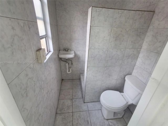 4 of 16 - 625 W Avenue A, Belle Glade, FL