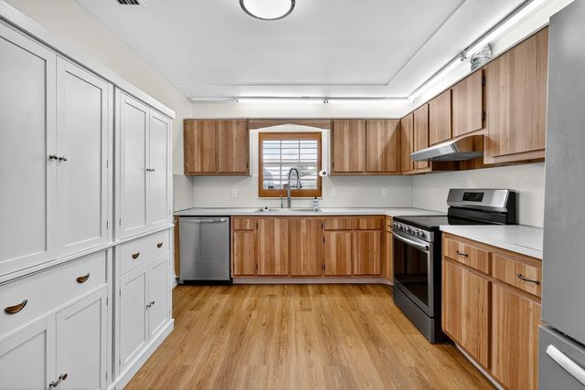 2 of 50 - 448 Franconia Circle #b, Lake Worth, FL