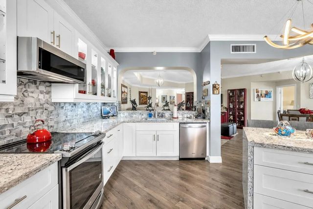 5 of 75 - 7647 Southampton Terrace #308, Tamarac, FL