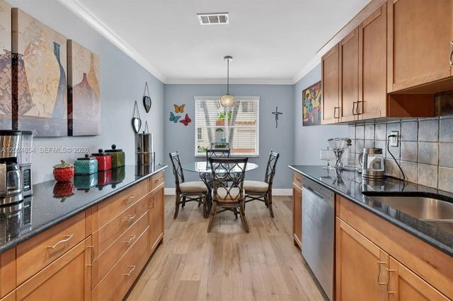 5 of 56 - 14930 Sw 104th Street #27, Miami, FL