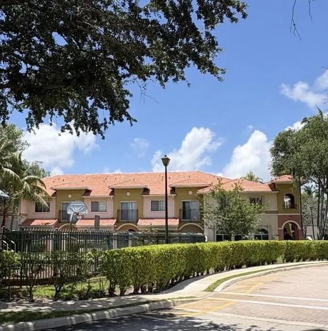 3 of 34 - 203 S Santa Catalina Circle #203, North Lauderdale, FL