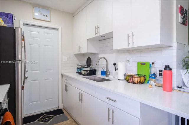 5 of 31 - 813 Sw 29th Street, Fort Lauderdale, FL